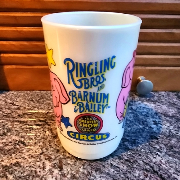 Vintage Ringling Bros and Barnum & Bailey Circus Plastic 22oz Mug- Elephants - Picture 1 of 6